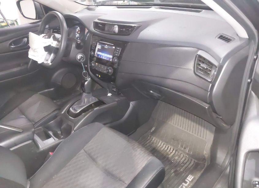 Photo 5 of 2018 Nissan Rogue S (VIN JN8AT2MV4JW314816)