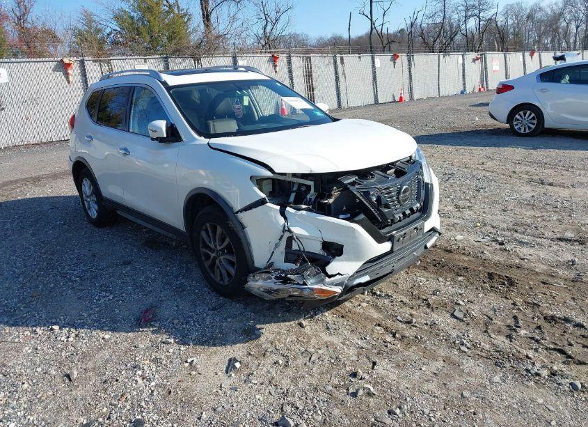 2018 Nissan Rogue SV (VIN JN8AT2MV4JW319952) main photo