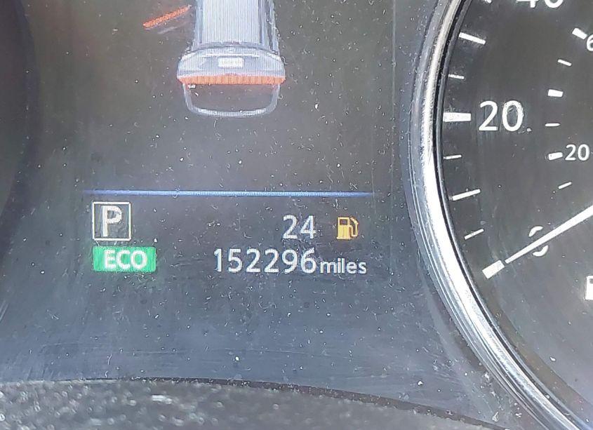 Photo 15 of 2018 Nissan Rogue SV (VIN JN8AT2MV4JW319952)