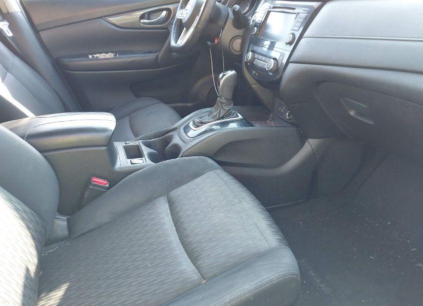 Photo 5 of 2018 Nissan Rogue SV (VIN JN8AT2MV4JW319952)