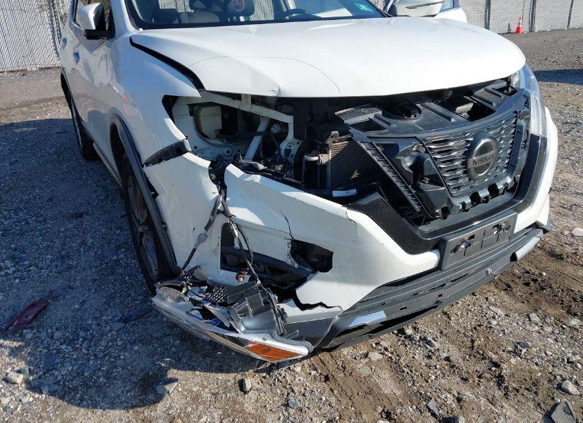 Photo 6 of 2018 Nissan Rogue SV (VIN JN8AT2MV4JW319952)