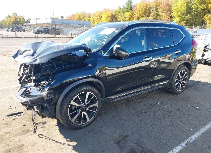 Photo 2 of 2018 Nissan Rogue SL (VIN JN8AT2MV4JW341675)