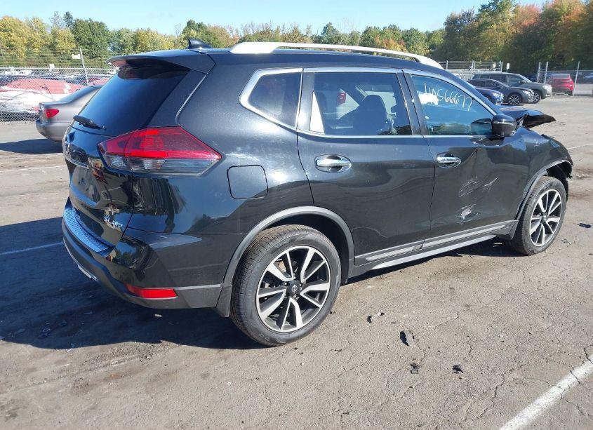 Photo 4 of 2018 Nissan Rogue SL (VIN JN8AT2MV4JW341675)