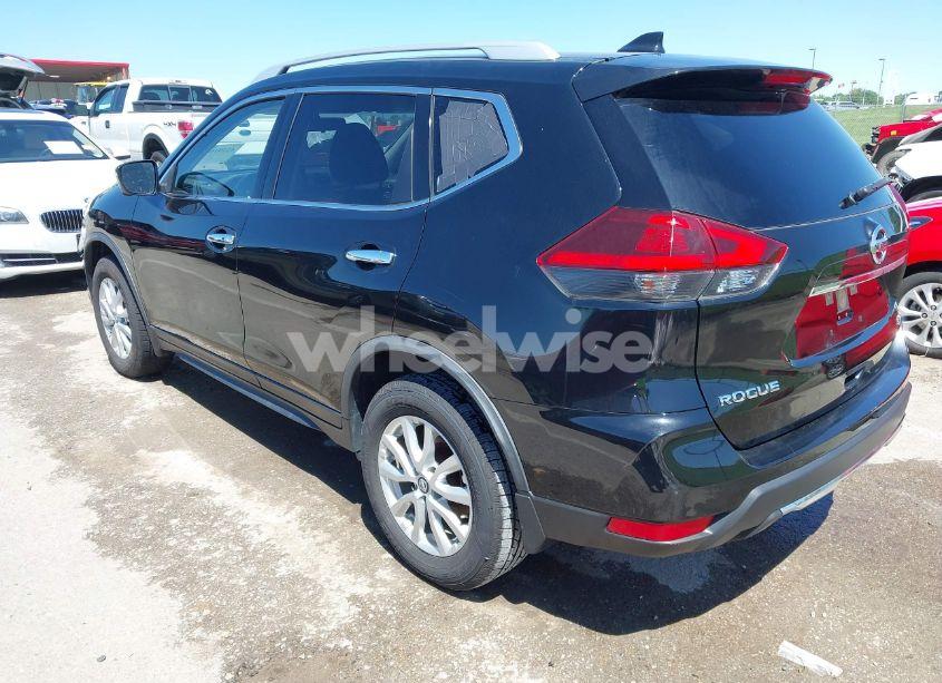 Photo 3 of 2018 Nissan Rogue SV (VIN JN8AT2MV4JW343152)