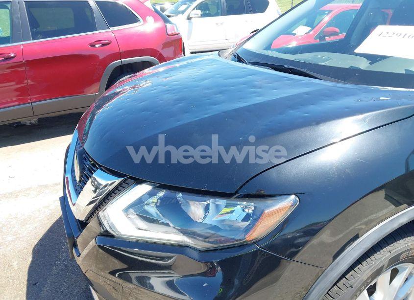 Photo 6 of 2018 Nissan Rogue SV (VIN JN8AT2MV4JW343152)