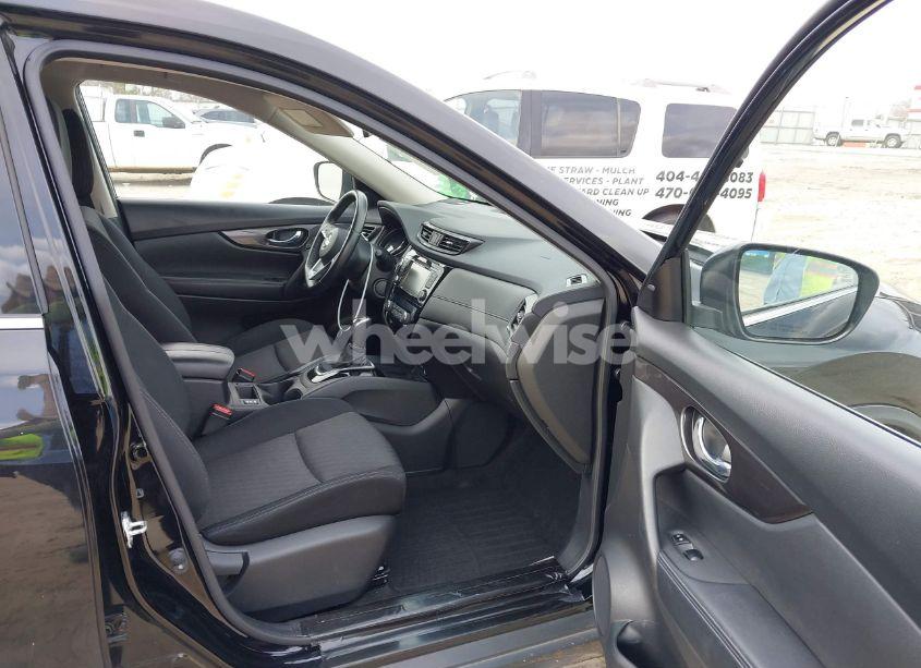 Photo 5 of 2018 Nissan Rogue SV (VIN JN8AT2MV4JW344611)