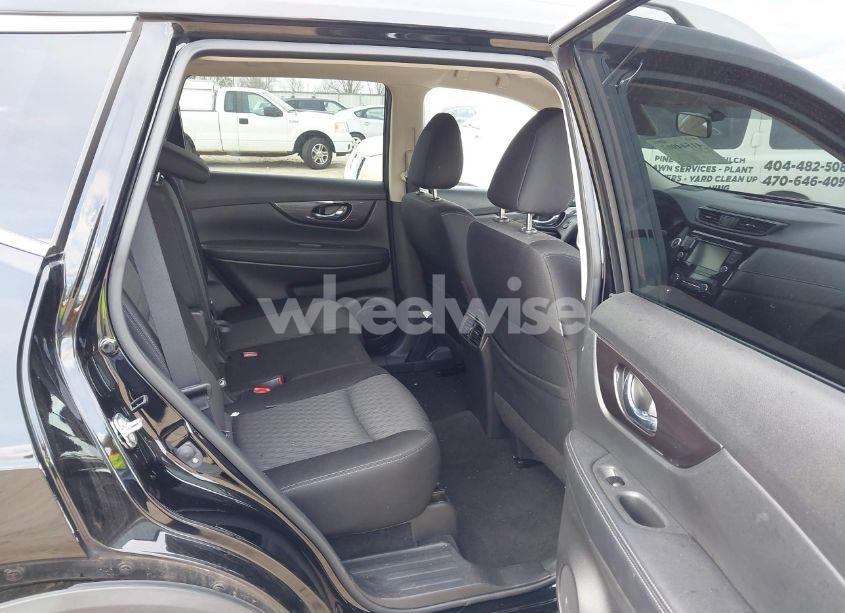 Photo 8 of 2018 Nissan Rogue SV (VIN JN8AT2MV4JW344611)