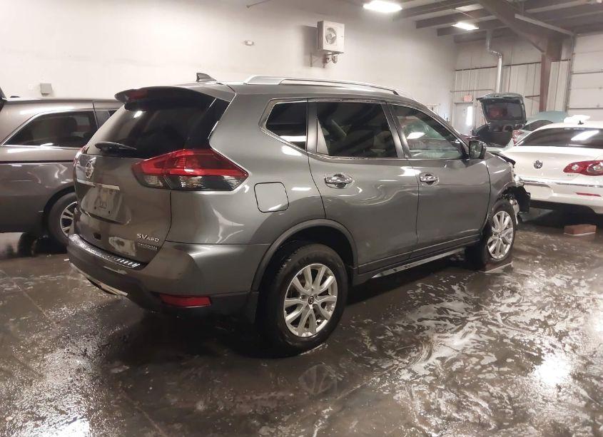 Photo 4 of 2018 Nissan Rogue SV (VIN JN8AT2MV4JW346326)