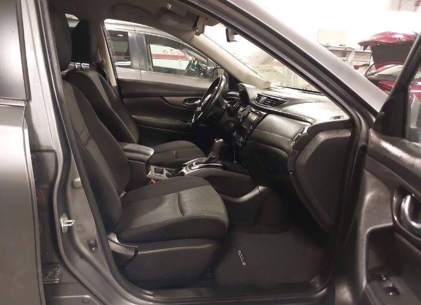 Photo 5 of 2018 Nissan Rogue SV (VIN JN8AT2MV4JW346326)