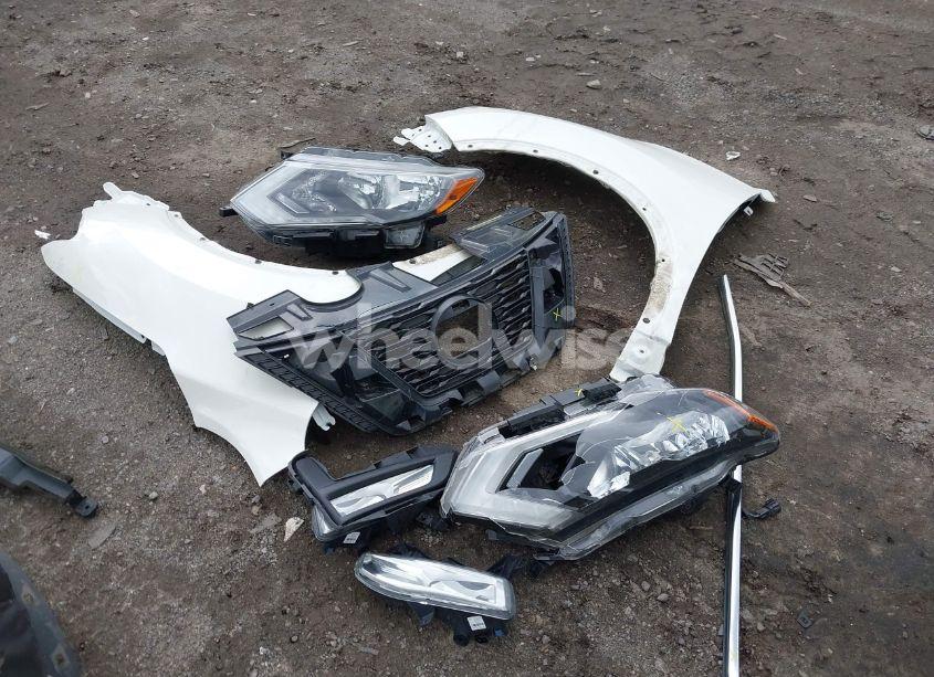 Photo 12 of 2019 Nissan Rogue SV (VIN JN8AT2MV4KW372524)