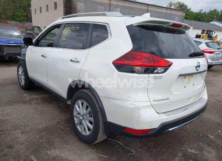 Photo 3 of 2019 Nissan Rogue SV (VIN JN8AT2MV4KW372524)
