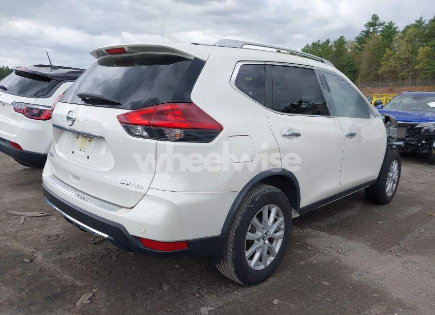 Photo 4 of 2019 Nissan Rogue SV (VIN JN8AT2MV4KW372524)