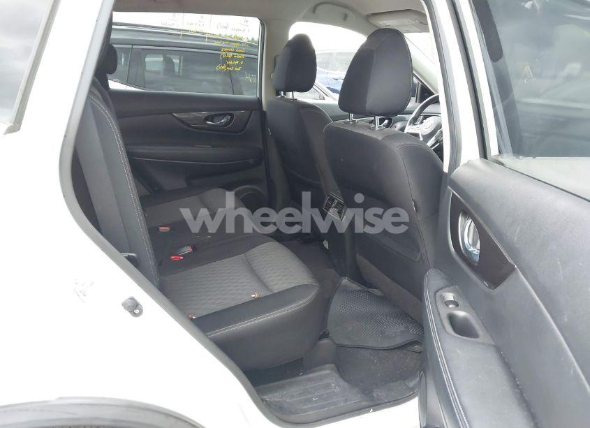 Photo 8 of 2019 Nissan Rogue SV (VIN JN8AT2MV4KW372524)