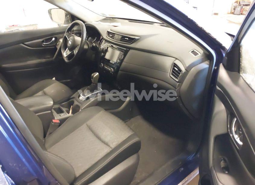 Photo 5 of 2019 Nissan Rogue SV (VIN JN8AT2MV4KW378811)