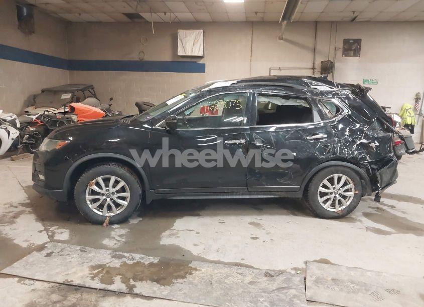 Photo 14 of 2019 Nissan Rogue SV (VIN JN8AT2MV4KW379098)