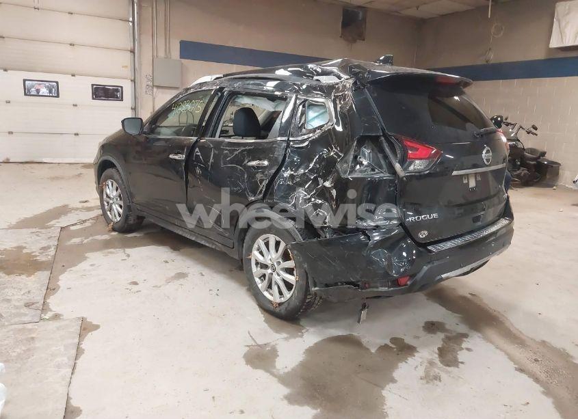 Photo 3 of 2019 Nissan Rogue SV (VIN JN8AT2MV4KW379098)