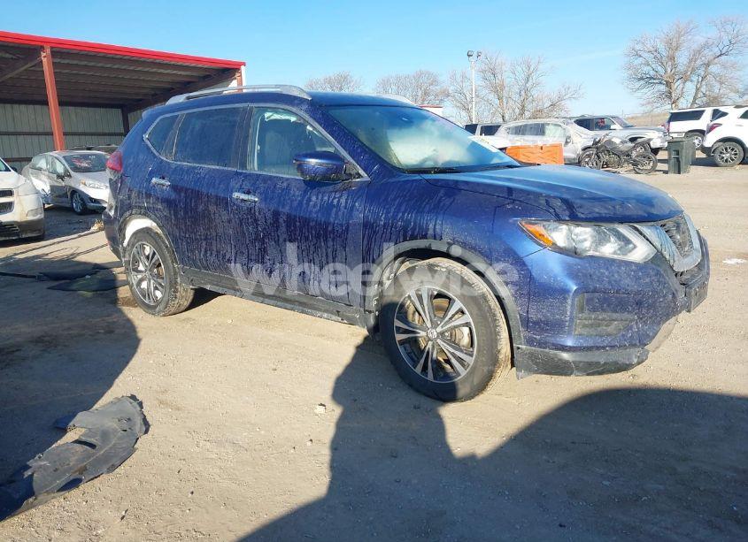2019 Nissan Rogue SV (VIN JN8AT2MV4KW395334) main photo