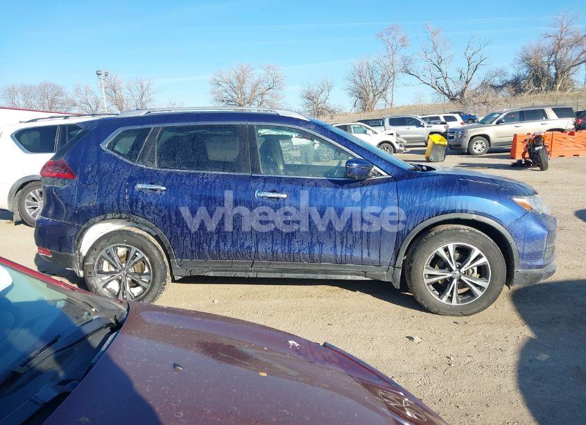 Photo 14 of 2019 Nissan Rogue SV (VIN JN8AT2MV4KW395334)