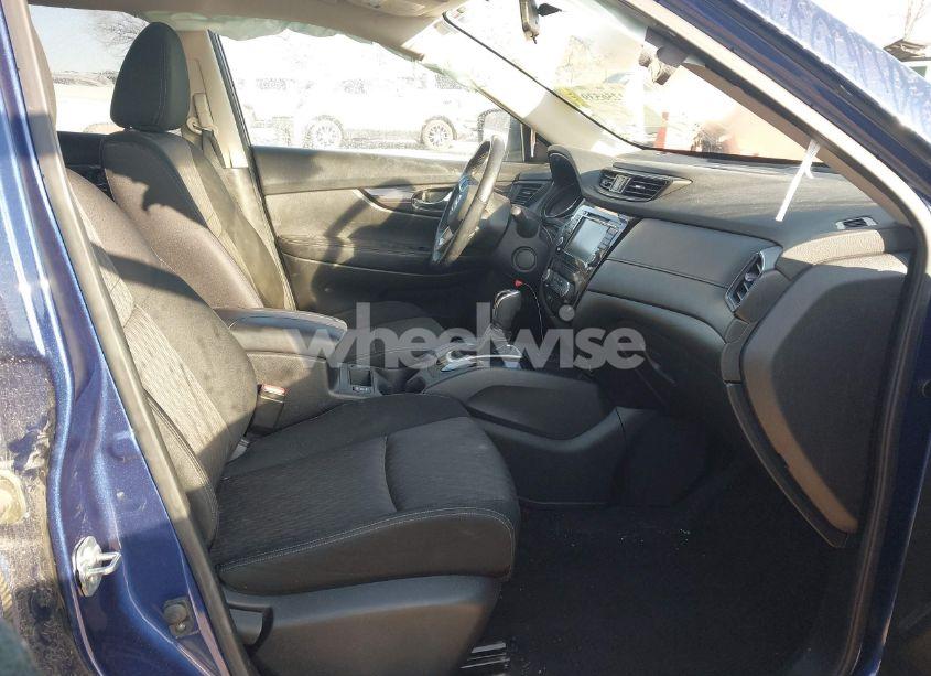 Photo 5 of 2019 Nissan Rogue SV (VIN JN8AT2MV4KW395334)