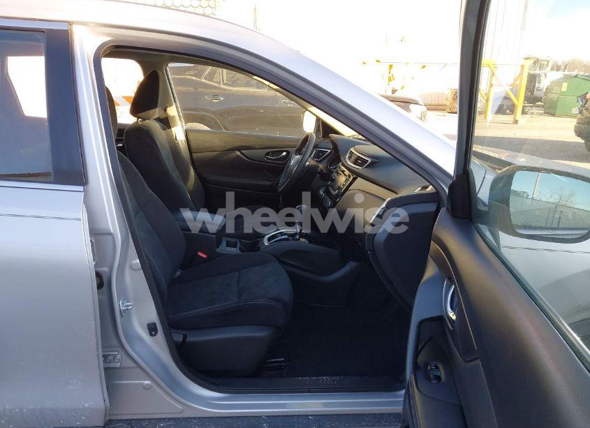 Photo 5 of 2016 Nissan Rogue S (VIN JN8AT2MV5GW133412)