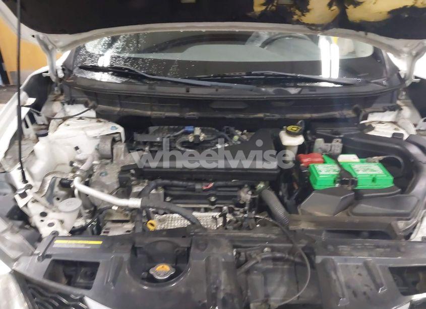 Photo 10 of 2016 Nissan Rogue SV (VIN JN8AT2MV5GW133720)