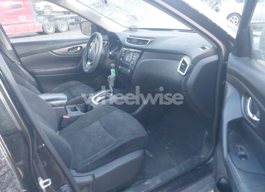 Photo 5 of 2016 Nissan Rogue S (VIN JN8AT2MV5GW134401)