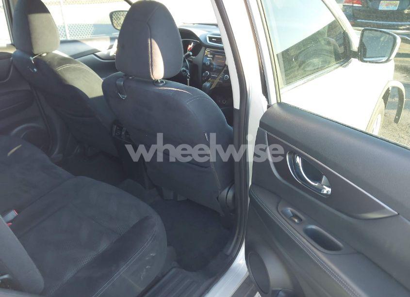 Photo 8 of 2016 Nissan Rogue S (VIN JN8AT2MV5GW143387)