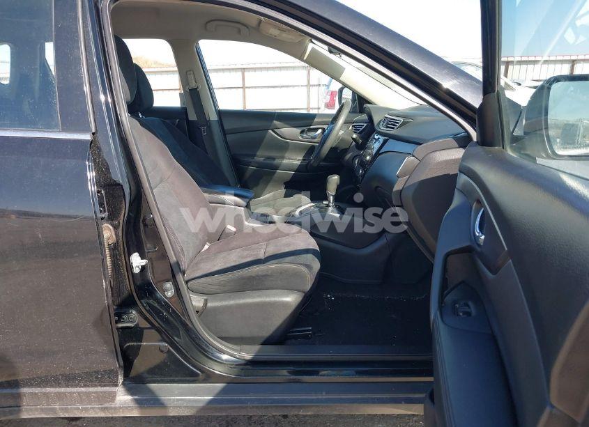 Photo 5 of 2016 Nissan Rogue S (VIN JN8AT2MV5GW143468)