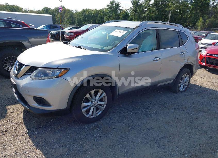 Photo 2 of 2016 Nissan Rogue SV (VIN JN8AT2MV5GW146483)