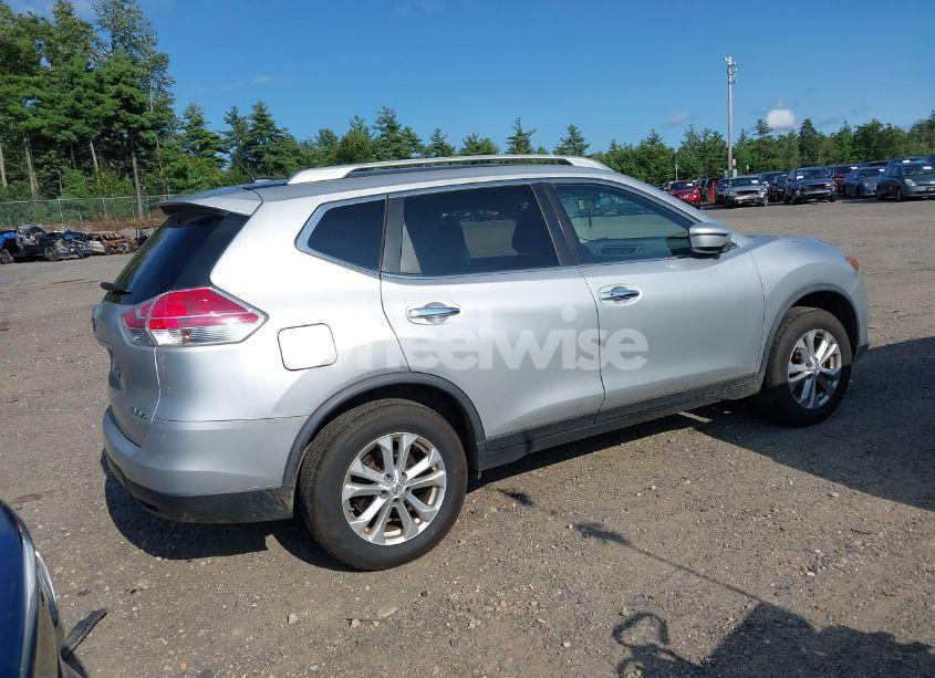 Photo 4 of 2016 Nissan Rogue SV (VIN JN8AT2MV5GW146483)