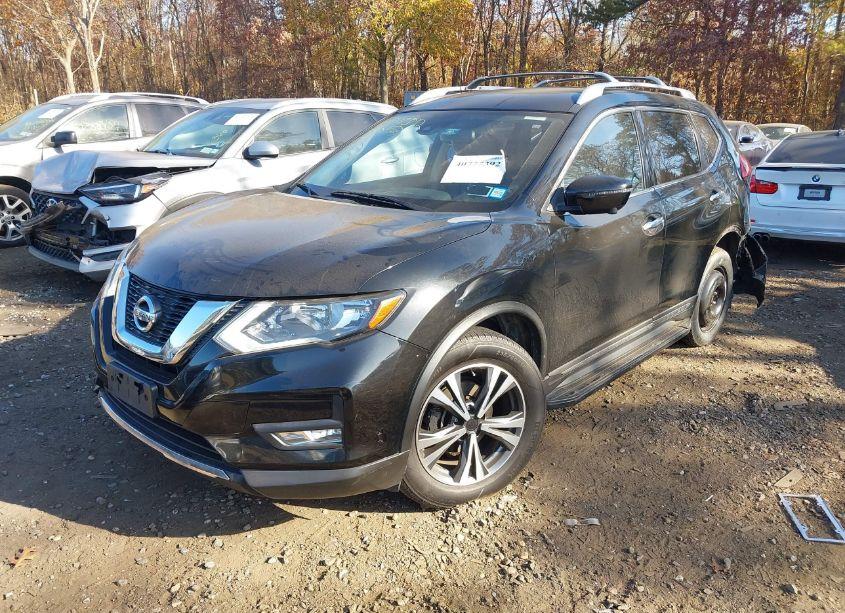 Photo 2 of 2017 Nissan Rogue SL (VIN JN8AT2MV5HW008458)