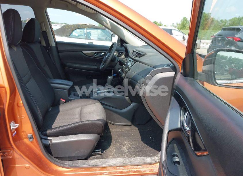 Photo 5 of 2017 Nissan Rogue S (VIN JN8AT2MV5HW008931)