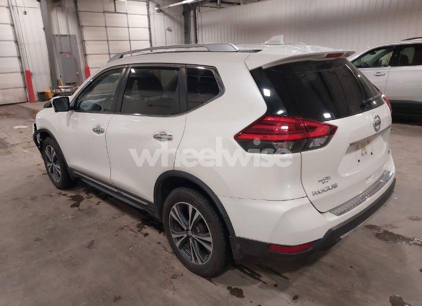 Photo 3 of 2017 Nissan Rogue SL (VIN JN8AT2MV5HW009156)