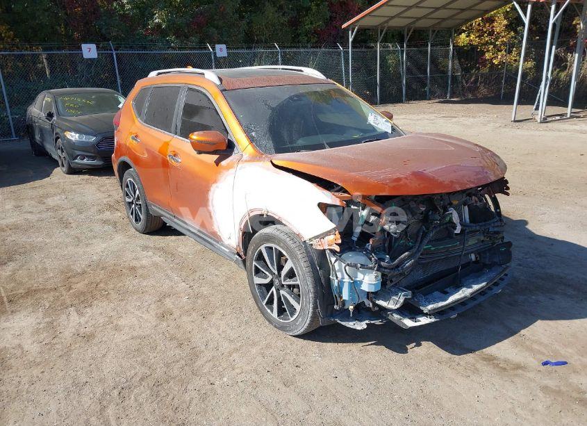 2017 Nissan Rogue SL (VIN JN8AT2MV5HW018939) main photo