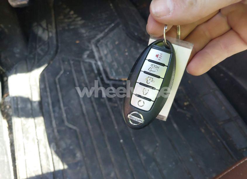 Photo 11 of 2017 Nissan Rogue SL (VIN JN8AT2MV5HW018939)