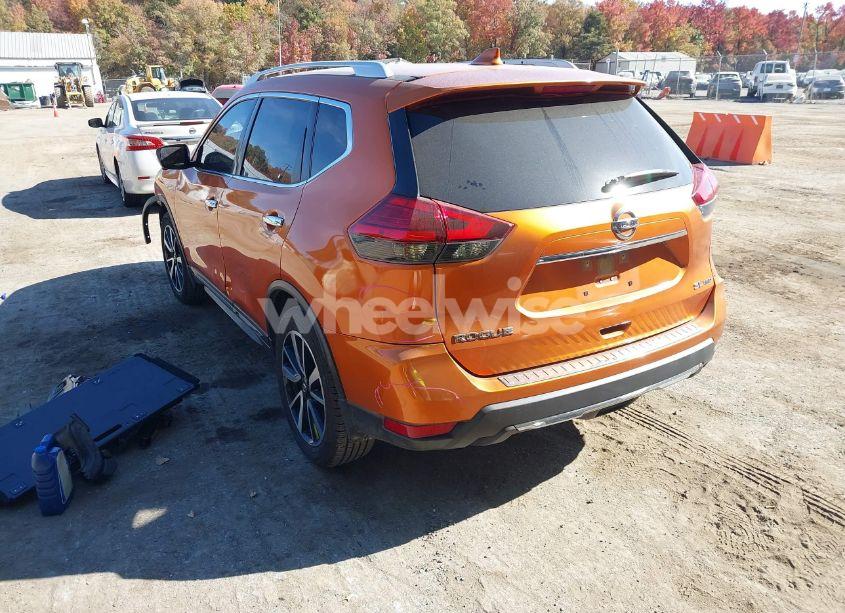 Photo 3 of 2017 Nissan Rogue SL (VIN JN8AT2MV5HW018939)