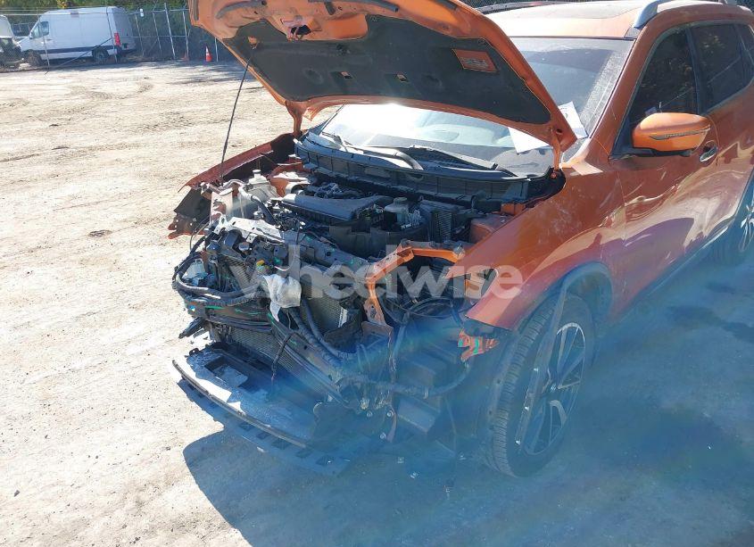 Photo 6 of 2017 Nissan Rogue SL (VIN JN8AT2MV5HW018939)