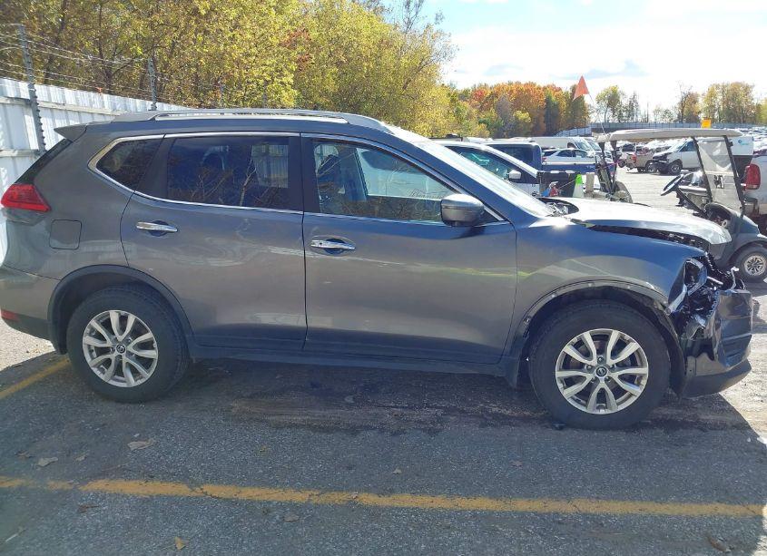 Photo 13 of 2017 Nissan Rogue SV (VIN JN8AT2MV5HW022716)