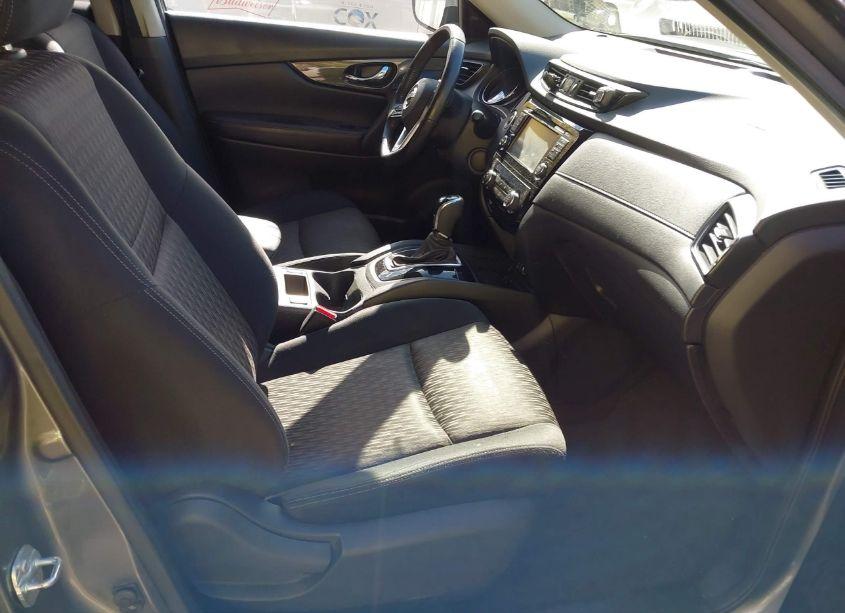 Photo 5 of 2017 Nissan Rogue SV (VIN JN8AT2MV5HW022716)