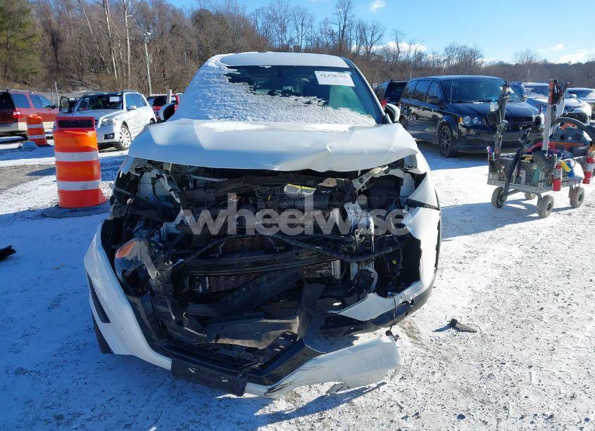 Photo 12 of 2017 Nissan Rogue S (VIN JN8AT2MV5HW025566)