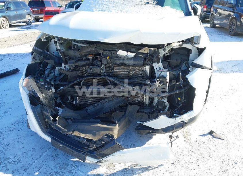 Photo 6 of 2017 Nissan Rogue S (VIN JN8AT2MV5HW025566)