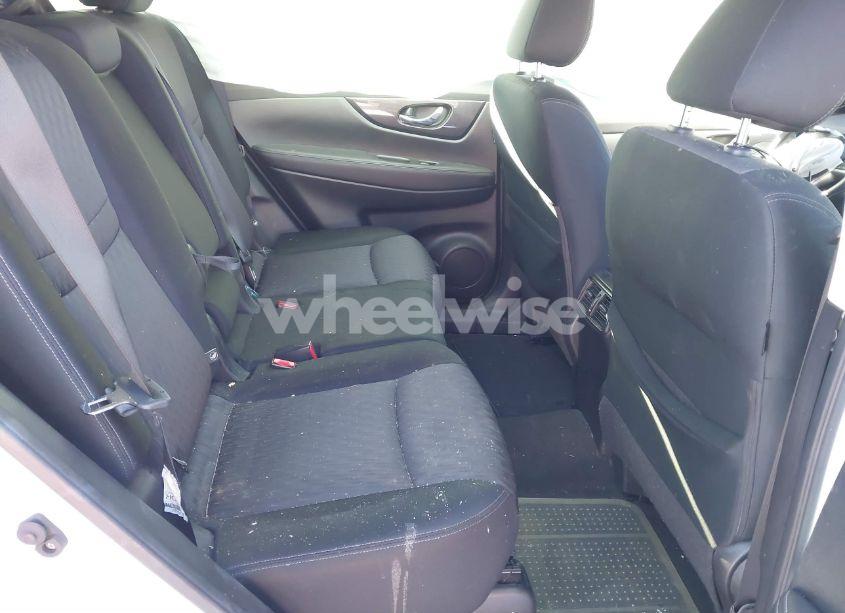 Photo 8 of 2017 Nissan Rogue S (VIN JN8AT2MV5HW025566)