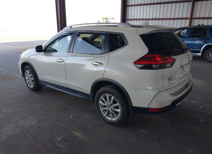 Photo 3 of 2017 Nissan Rogue SV (VIN JN8AT2MV5HW251185)