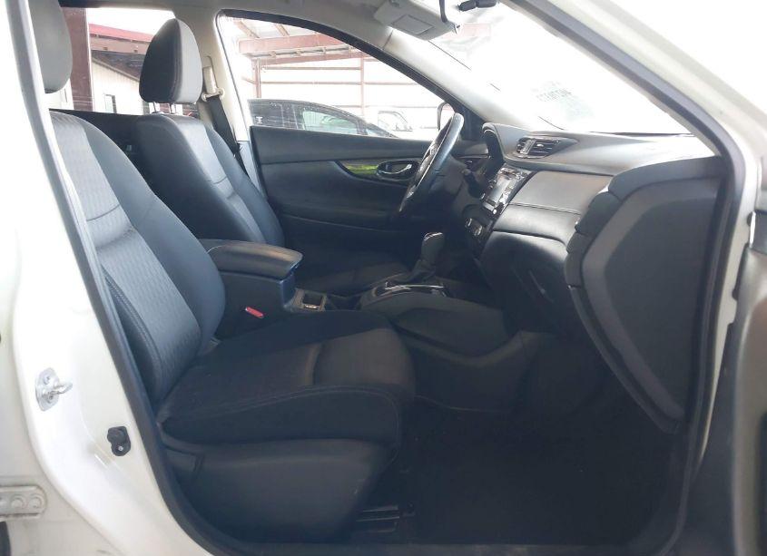 Photo 5 of 2017 Nissan Rogue SV (VIN JN8AT2MV5HW251185)