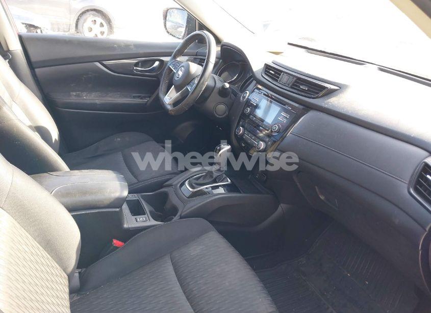 Photo 5 of 2017 Nissan Rogue SV (VIN JN8AT2MV5HW268147)