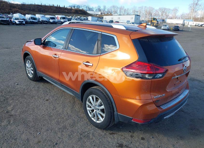 Photo 3 of 2017 Nissan Rogue SV (VIN JN8AT2MV5HW269072)