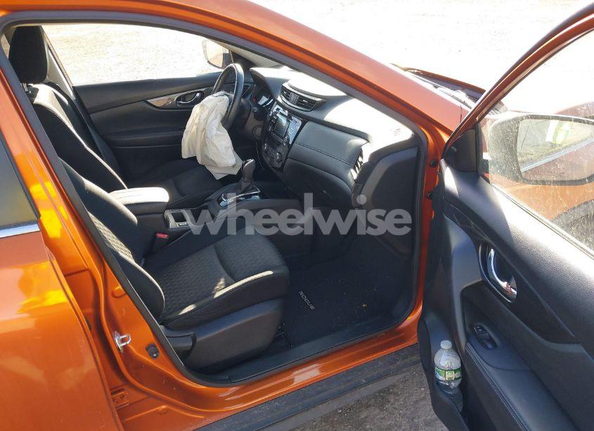 Photo 5 of 2017 Nissan Rogue SV (VIN JN8AT2MV5HW269072)