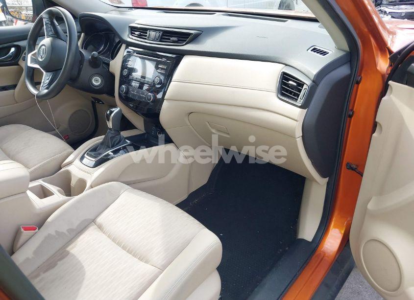 Photo 5 of 2017 Nissan Rogue S (VIN JN8AT2MV5HW274613)