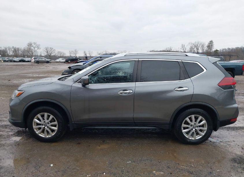 Photo 15 of 2018 Nissan Rogue SV (VIN JN8AT2MV5JW303016)