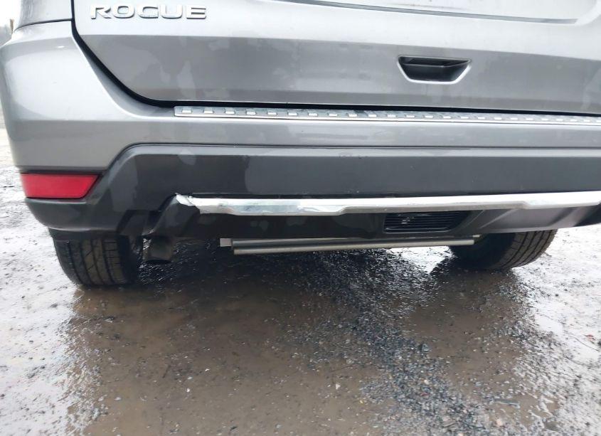 Photo 19 of 2018 Nissan Rogue SV (VIN JN8AT2MV5JW303016)